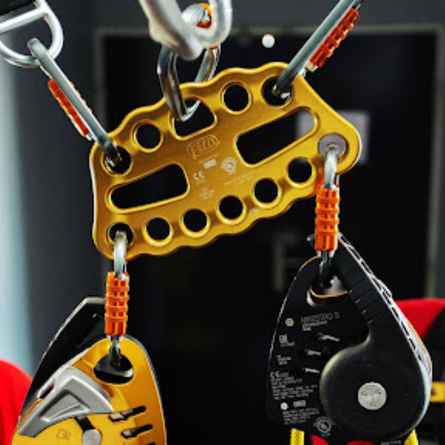 انواع ابزارهای کارگاهی در کوهنوردی